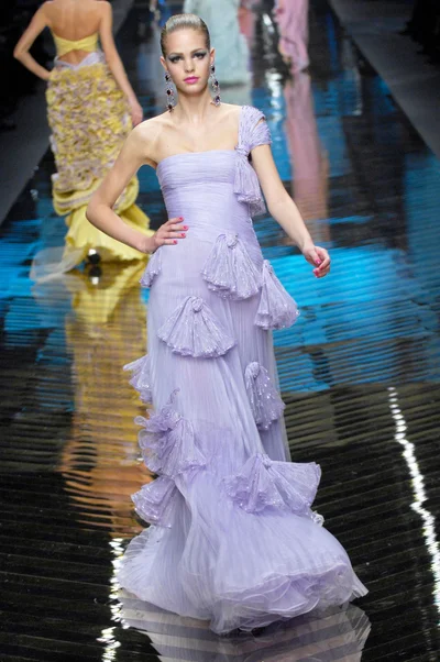 Look 64